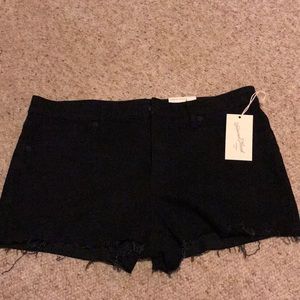 Universal Thread Black jean shorts